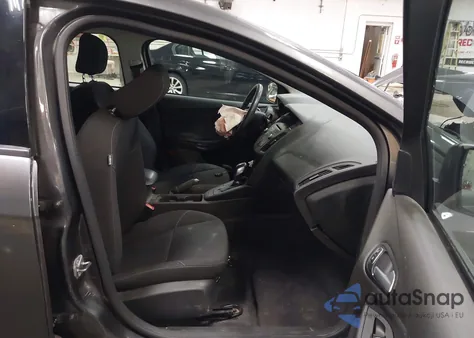 2016 Ford Focus Se z USA, uszkodzony, nr VIN 1FADP3FE0GL317874